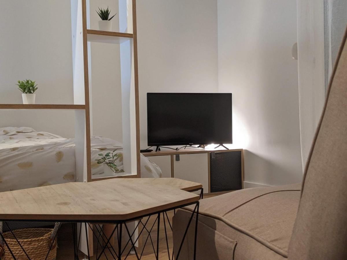 Logement Charmant Charpennes Villeurbanne Bagian luar foto